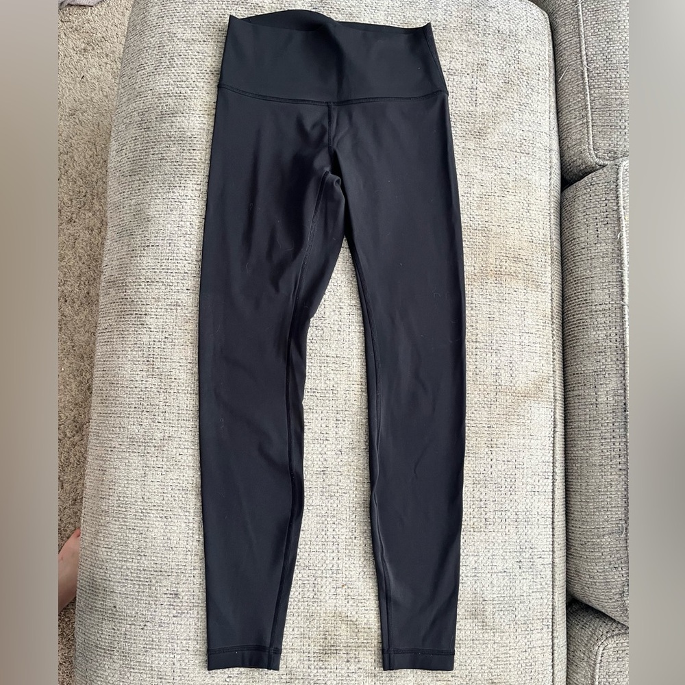 Black Lululemon Aligns